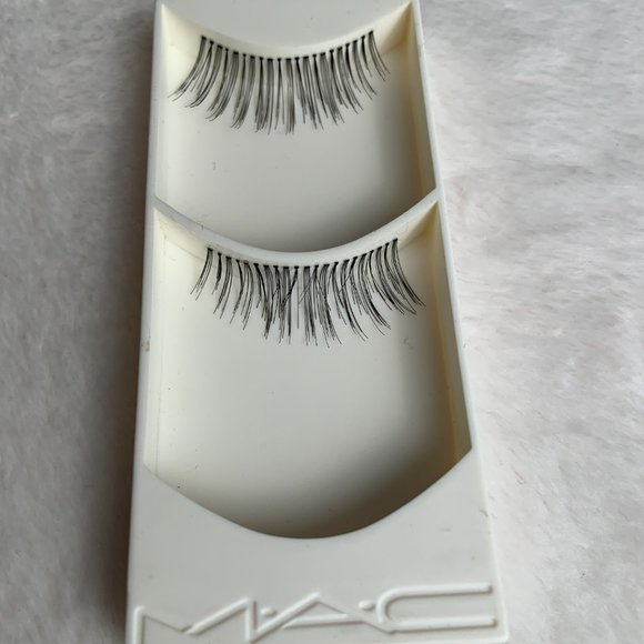 Mac Cosmetics Bundle of 4 Pairs/Packages of False Eyelashes Lashes New - Picture 5 of 7